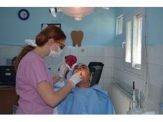 Kula Devlet Hastanesi, Dört Diş Hekimi İle Hizmet Veriyor