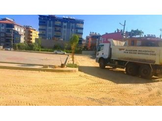 Semt Pazarında Sıra Asfalt Kaplamada