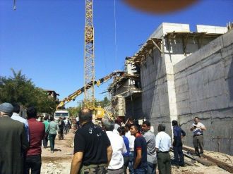 Avm İnşaatında Göçük: 2 Yaralı