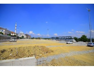 Gebze-mollafenari’deki Futbol Sahasının Yapımı Sürüyor