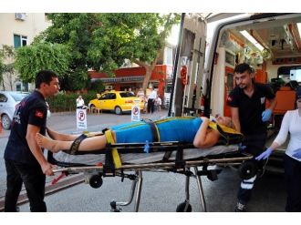 Otomobilin Çarptığı İsveçli Kadın Yaralandı