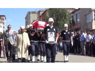 Kars Şehidine Veda Etti