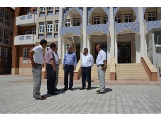 Başkan Polat, Okulları İnceledi