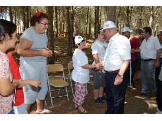 Başkan Kocamaz, Kamptaki Engelli Gençlerle Bir Araya Geldi