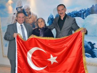 Bayrak Ana Şadiye Bingöl Sarıkamış’ta