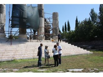 Apollon Smintheus Tapınağında İnceleme