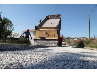 Başiskele’de Soğuk Asfalt Çalışmaları Devam Ediyor