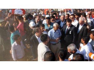 Şehit Oğlunun Yüzünü Son Kez Görmek İstedi