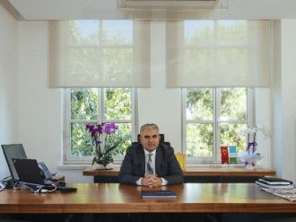 Efe, Belediye Meclis Üyeliğinden İstifa Etti