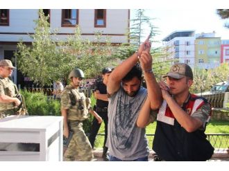 Elazığ’da Terör Operasyonunda Gözaltına Alınan 7 Kişi Adliyeye Sevk Edildi