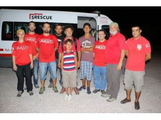 Doğa Yürüyüşünde Kaybolan Tatilci Aileyi Akut Kurtardı