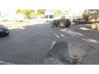 Yağmur Suyu Kanallarında Çıkan Koku Rahatsız Ediyor