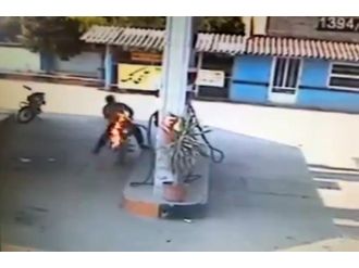 Benzin Alırken Canından Oluyordu