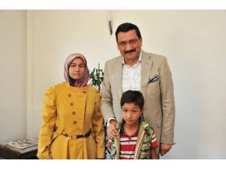 15 Yıllık Özlemi Başkan Ak Dindirdi