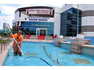 Mamak’ta Havuzlar Temizleniyor