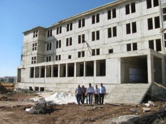 Kaymakam Emeç Kız Öğrenci Yurdu İnşaatında İncelemede Bulundu