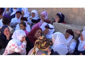 Şehidin Baba Ocağından Kürtçe Ağıtlar Yükseldi