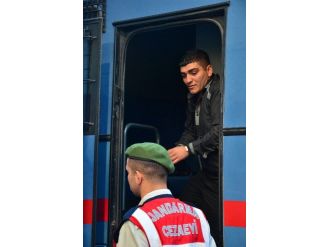 Karakolda Şikayet Etti, Mahkemede Korudu