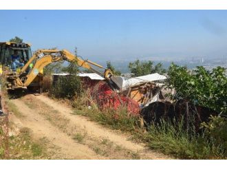 Uludağ Eteklerinde 60 Kaçak Baraka Yıkıldı