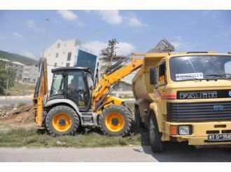 Başkan Toltar’ın Talimatıyla Moloz Ve İnşaat Atıkları Temizleniyor