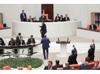 Genel Kurul’da Bağımsız Bakan Anlaşmazlığı