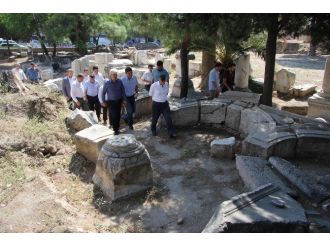 Manisa Valisi Bektaş, Akhisar Tarihini İnceledi