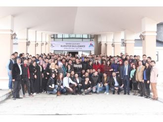 İbrahim Çeçen Vakfı Bu Yıl 750 Öğrenciye Burs Verecek