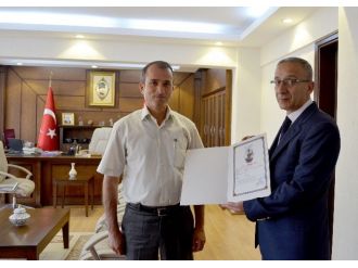 Emekli Olan Polise Emniyet Müdüründen Teşekkür Belgesi