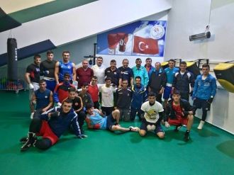 Taşkesenligil’den Boks Severlere Davet