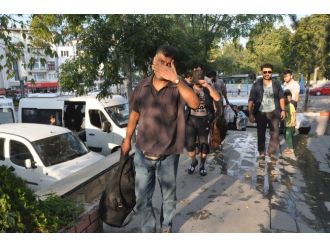 Durdurulan 2 Minibüste 27’si Çocuk 62 Suriyeli Yakalandı