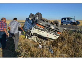 Kulu’da Kamyonet Şarampole Yuvarlandı: Üç Yaralı