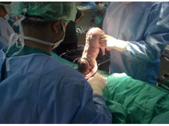 Gevaş’ta İlk Sezaryen Doğum Gerçekleştirildi