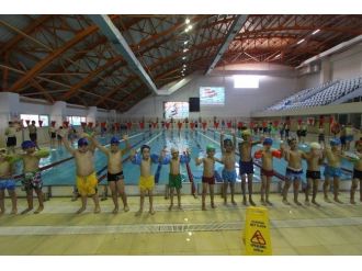 Yüzme Kurslarımız Devam Ediyor