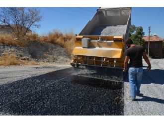 Yol Yapım Çalışmaları Devam Ediyor