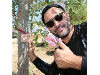 Belçikalı Ünlü Dj Davis, Expo Alanına ‘Mercan’ Ağacı Dikti