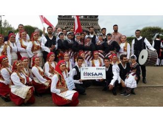 Aksam Paris’te Katıldığı Festivalden Döndü