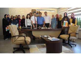 Nezaket Okulu Eğitmenleri Sertifika Aldı