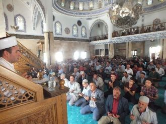 Merkez Cami Onarılarak İbadete Açıldı