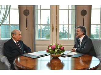 Gül İle Bahçeli Düğünde Buluştu