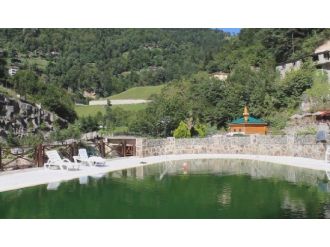 Rize’de Hastalar Şifayı Termal Suda Buldu
