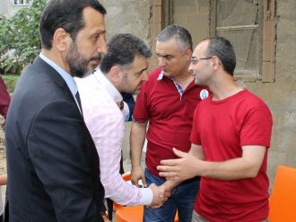 Trabzonspor Heyeti, Selde Kaybolan Minik Taha’nın Ailesini Ziyaret Etti