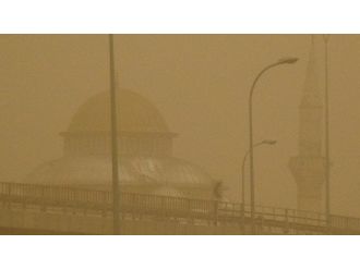 Hatay’ı Toz Bulutu Kapladı