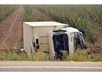 Sivil Askeri Araç Kaza Yaptı: 2 Yaralı