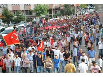 Balıkesir’de Binler Teröre Karşı Yürüdü