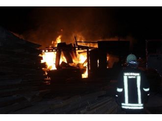 Denizli’de Kereste İmalathanesinde Büyük Yangın