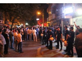 Sakarya’da Hdp Binasına Türk Bayrağı Asıldı