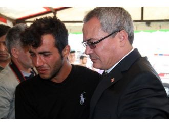 Şehit Uzman Çavuşun Ardahan’daki Evine Ateş Düştü