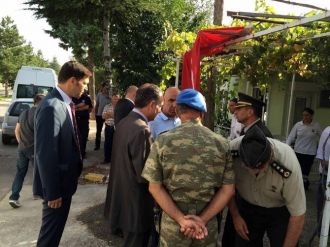 Validen Şehit Annesine Taziye Ziyareti