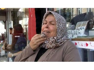 ’Teröre Tepki’ Yürüyüşünü Gören Şehit Annesi Gözyaşlarına Boğuldu