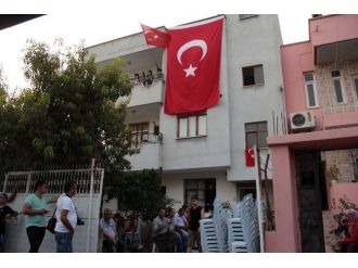 Şehit Polis Özkara’nın Evinde Yas Hakim